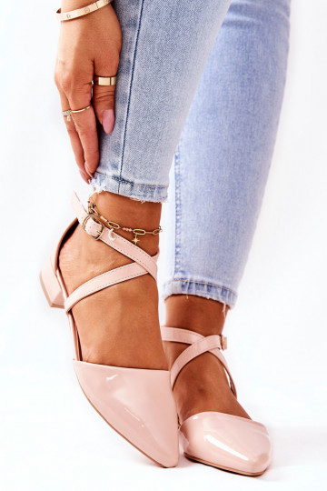 Sapatos com efeito laca