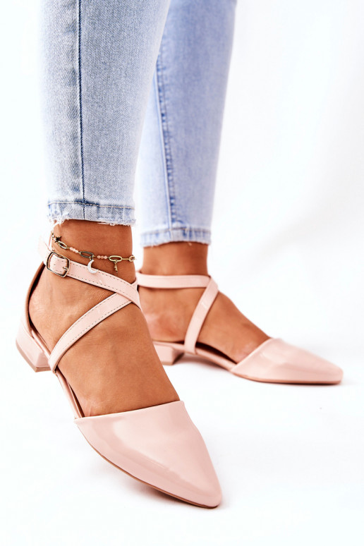 Sapatos com efeito laca