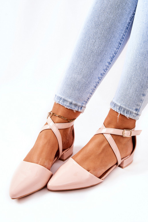 Sapatos com efeito laca