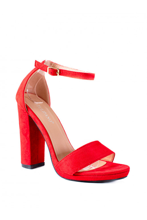 sandálias com salto