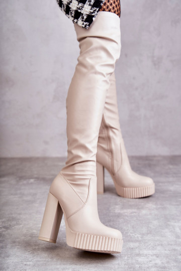 Sapatos longos bege com plataforma