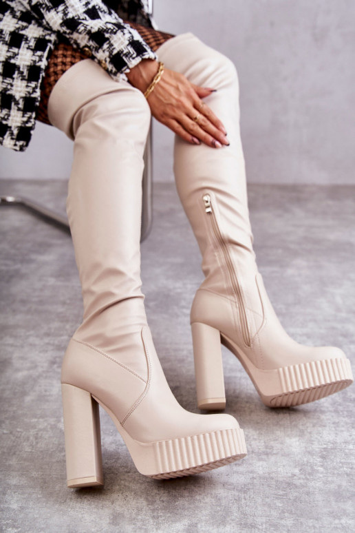 Sapatos longos bege com plataforma
