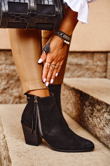 Botas pretas com salto alto Big Star 2