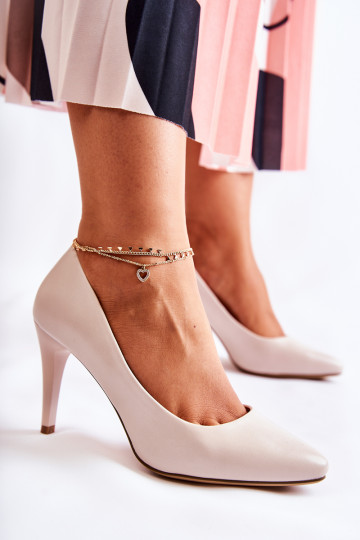 sapatos de salto alto na...