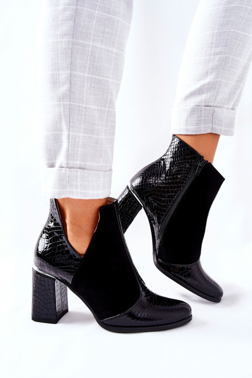 Botas femininas com salto na cor preta I Wish