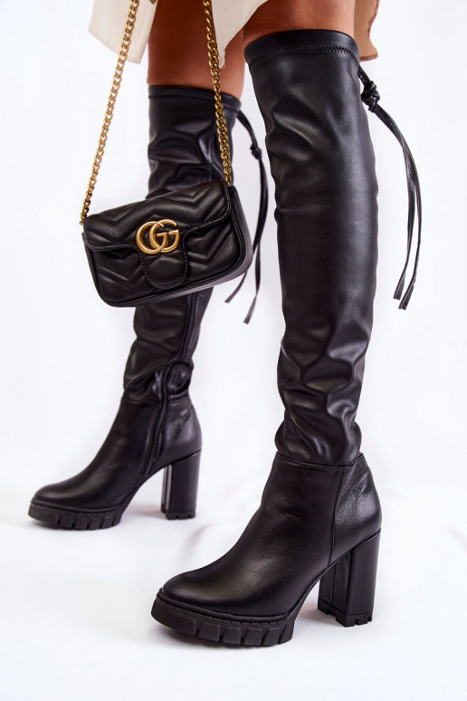 Sapatos longos pretos com plataforma Sapatos longos pretos com plataforma