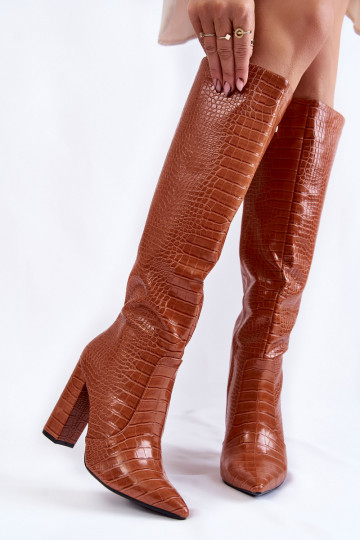 Botas longas femininas marrom com salto