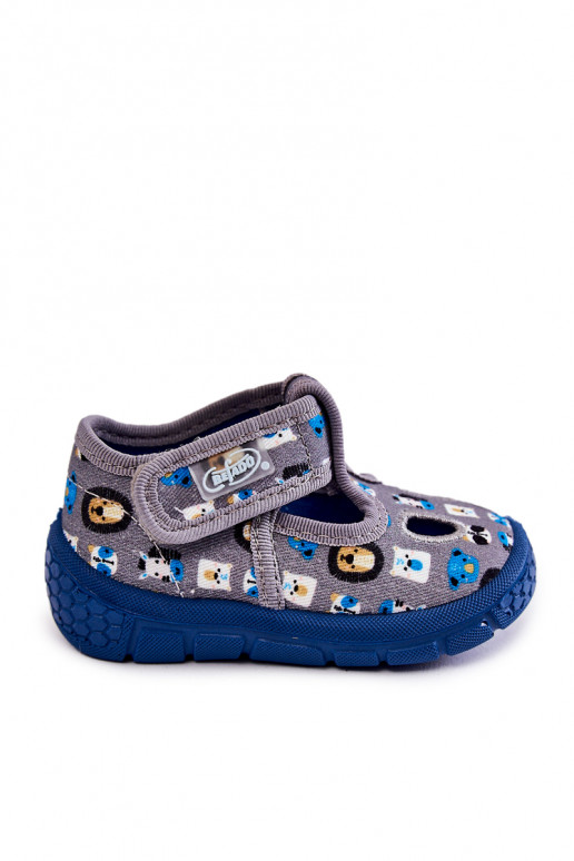 Sapatos/chinelos Befado cor cinza