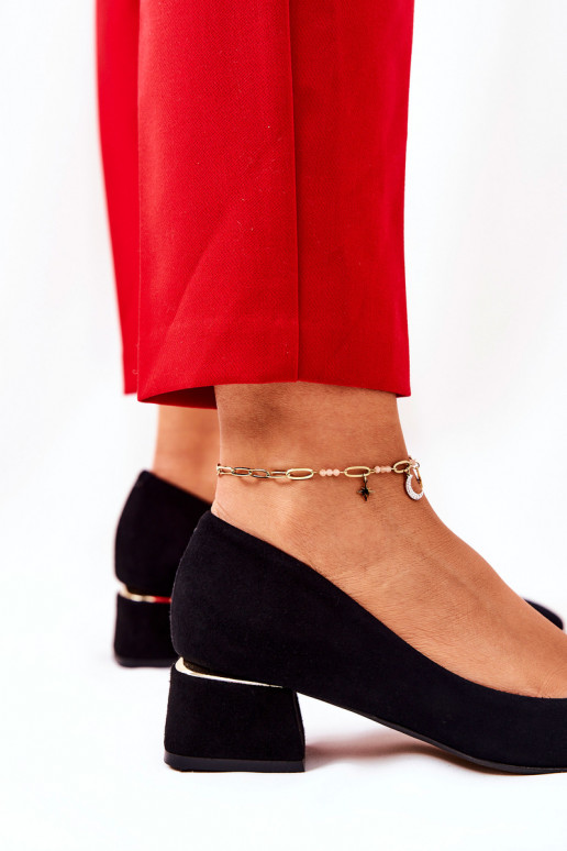 Sapatos femininos de camurça preta Sapatos femininos de camurça preta