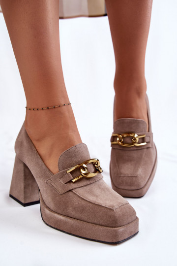 Sapatos de camurça com correntes Laura Messi marrom 2