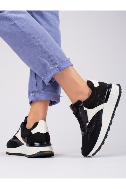 Calçado desportivo com plataforma... Calçado desportivo com plataforma...