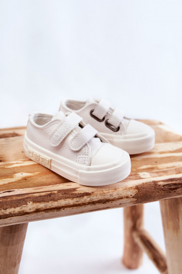 Calçado infantil branco de... 2