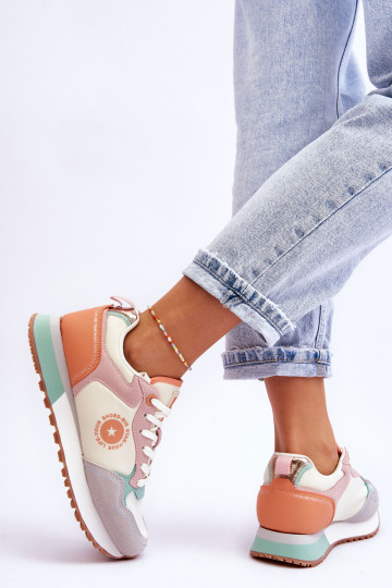 Modelo de tênis em diversas... 2