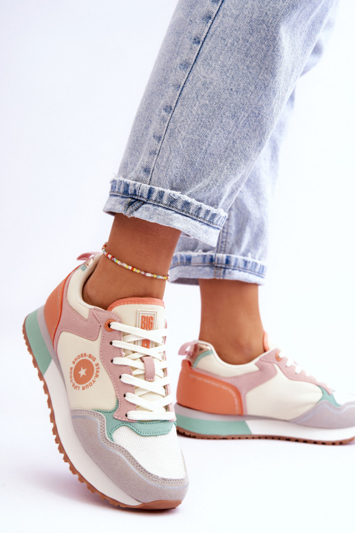 Modelo de tênis em diversas cores...