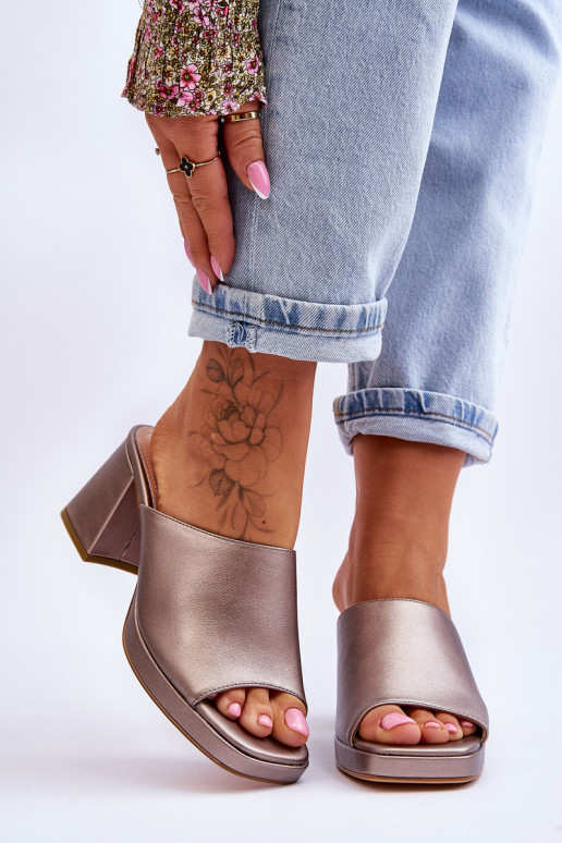 Chinelos da moda com salto de Sergio... Chinelos da moda com salto de Sergio...