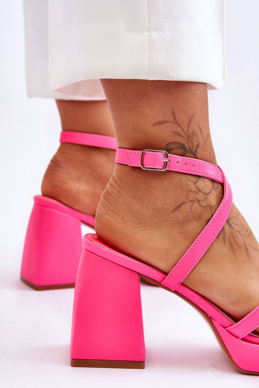 Sandálias da moda com salto na cor rosa Secret Rose