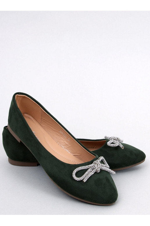 Bailarinas com frente amendoada na...