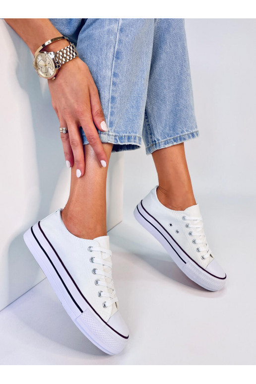 Tênis modelo clássico feminino FARGIS...