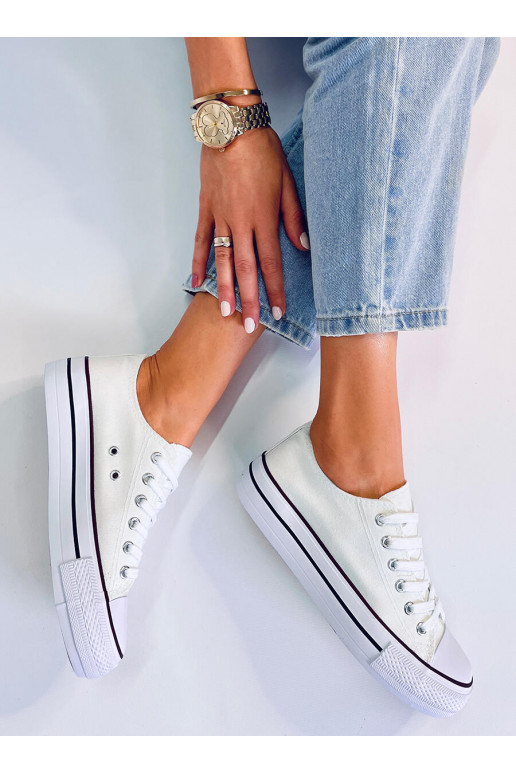 Tênis modelo clássico feminino FARGIS...