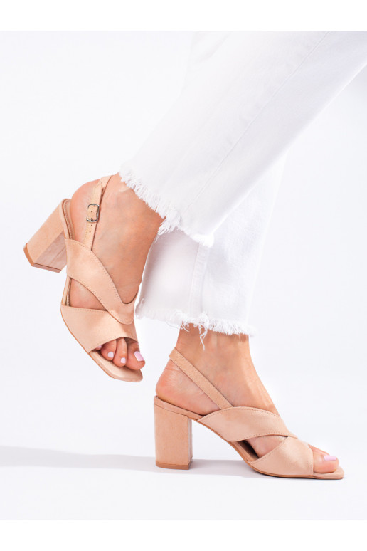 Sapatos de camurça bege Vinceza