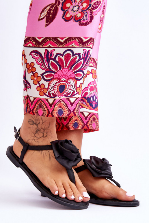 chinelos na cor preta Carisma