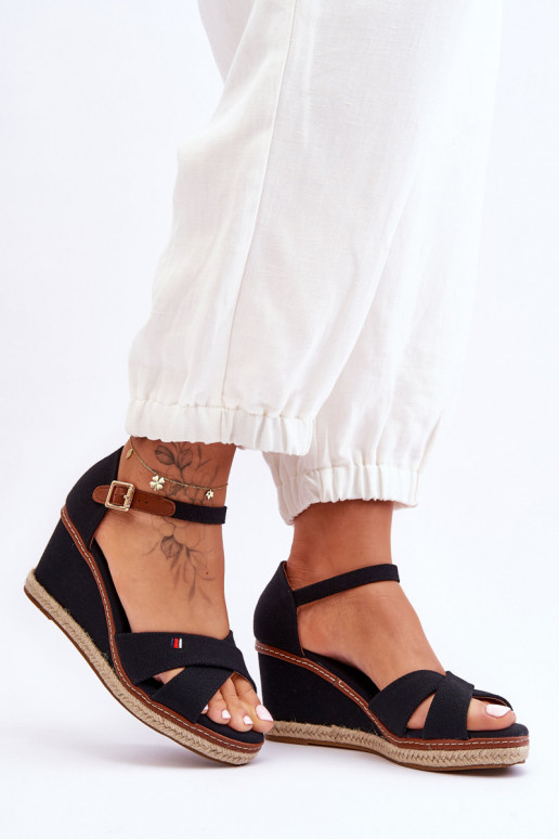 Sandálias plataforma Janet em preto