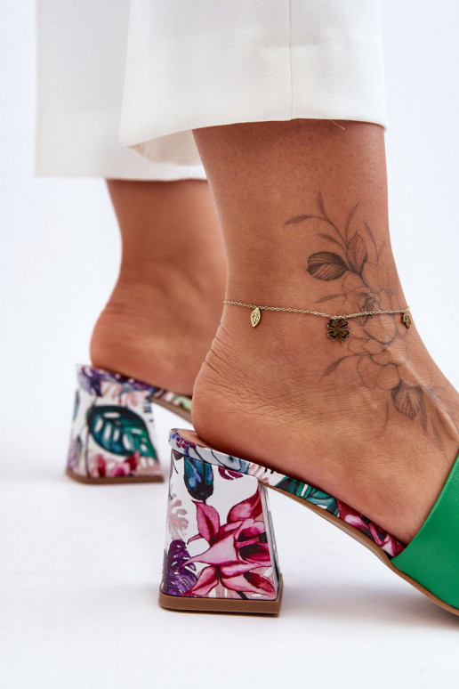 Chinelos de couro verde Sapatos com... Chinelos de couro verde Sapatos com...