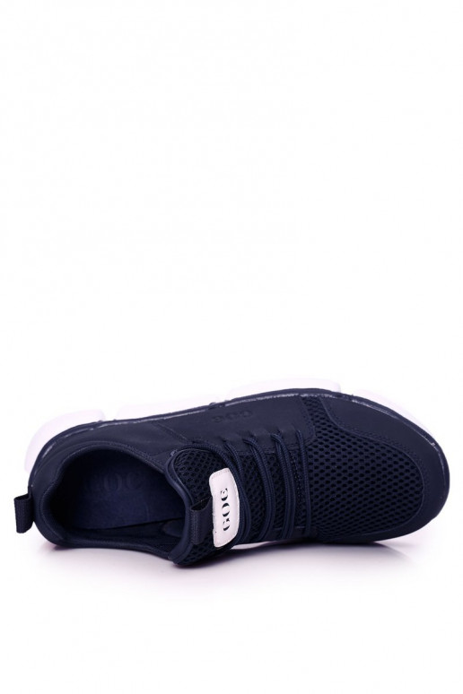 Tênis esportivos azuis escuros para... Tênis esportivos azuis escuros para...