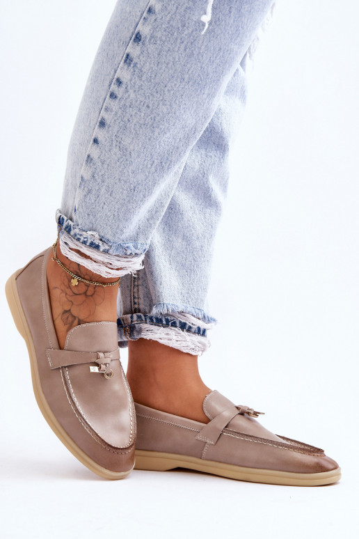 Mocassins femininos modelo clássico na cor cinza Cortez