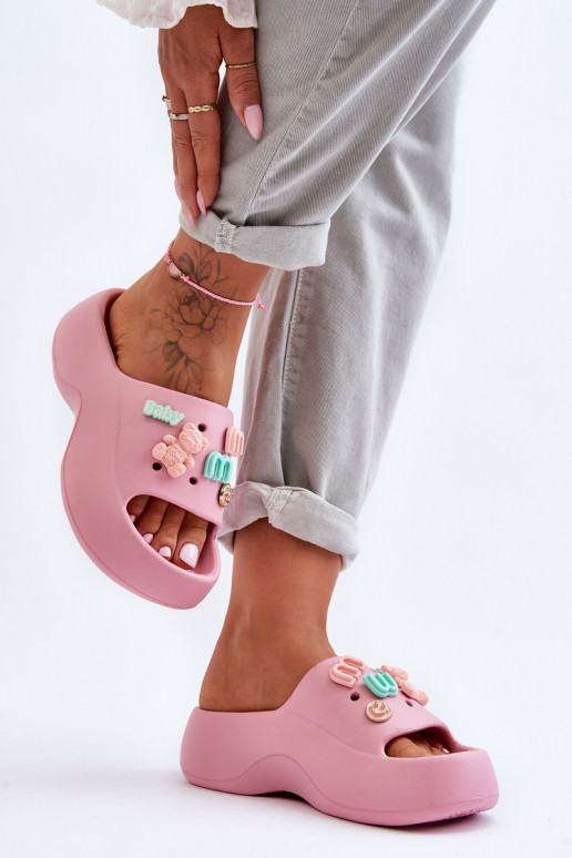 Chinelos Lorie rosa claro com lindos detalhes
