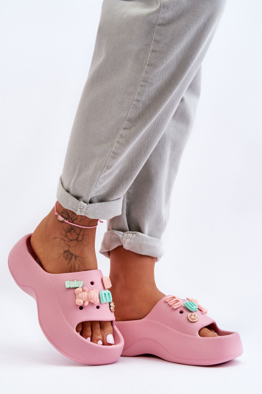 Chinelos Lorie rosa claro com lindos detalhes
