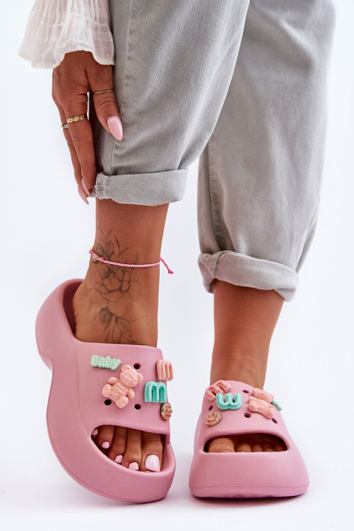 Chinelos Lorie rosa claro com lindos detalhes