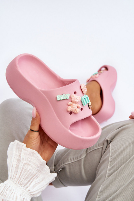 Chinelos Lorie rosa claro com lindos detalhes