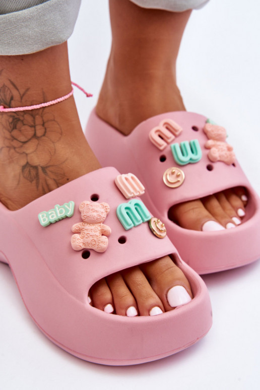 Chinelos Lorie rosa claro com lindos detalhes
