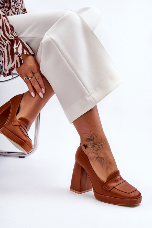 Sapatos estilosos com salto largo,...