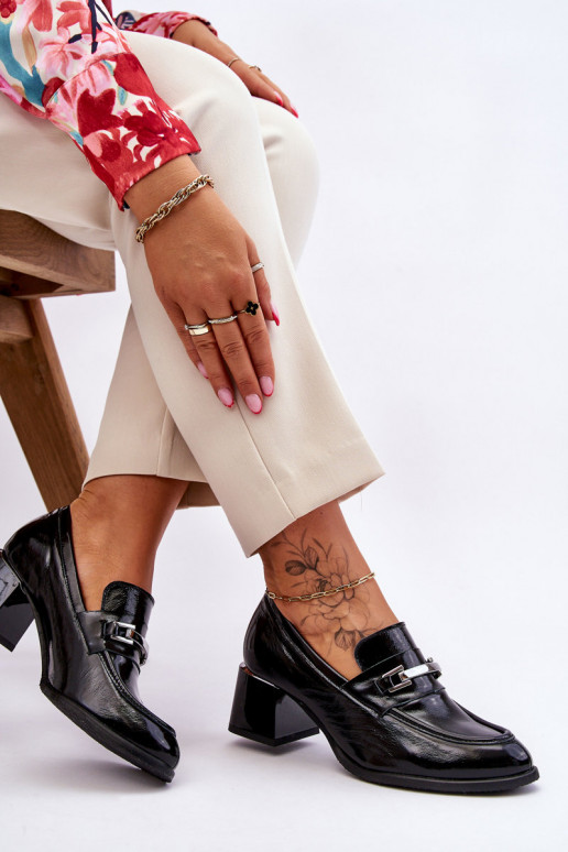 Sapatos lacados na cor preta Damira Sapatos lacados na cor preta Damira