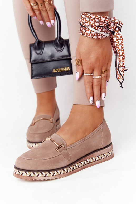 Mocassins com plataforma na cor...