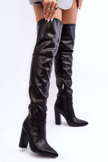 Botas de salto alto acima do joelho em preto por Jane
