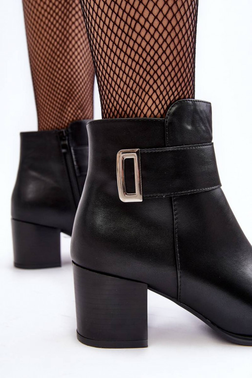 Botas com salto alto na cor preta Starines