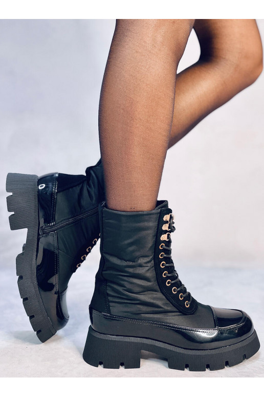 Botas com atacadores na cor preta MERCED BLACK