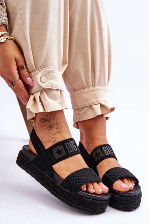 Sandálias pretas do modelo Big Star Sandálias pretas do modelo Big Star