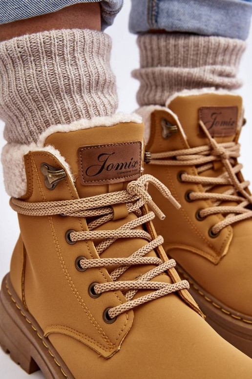 Botas com aquecimento na cor marrom Lynnvia