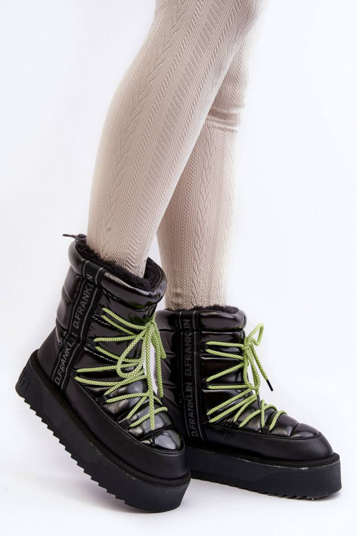 Botas de neve com sola maciça...