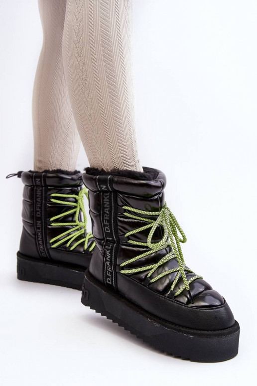 Botas de neve com sola maciça...