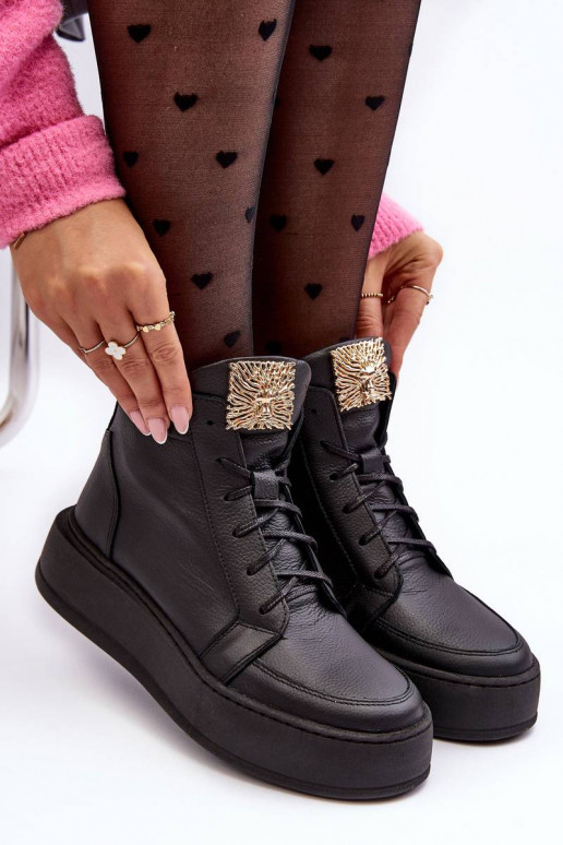 Botins com atacadores na cor preta Nicole