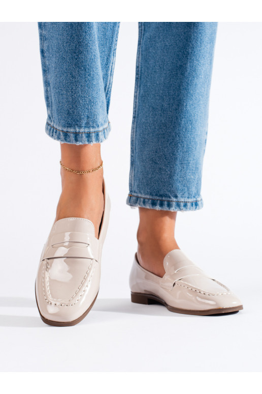 Mocassins femininos lacados bege... Mocassins femininos lacados bege...