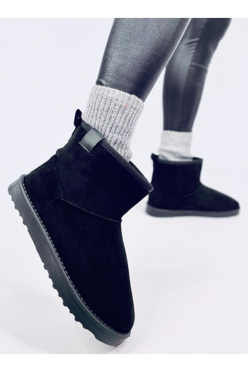 Botas de neve na cor preta...