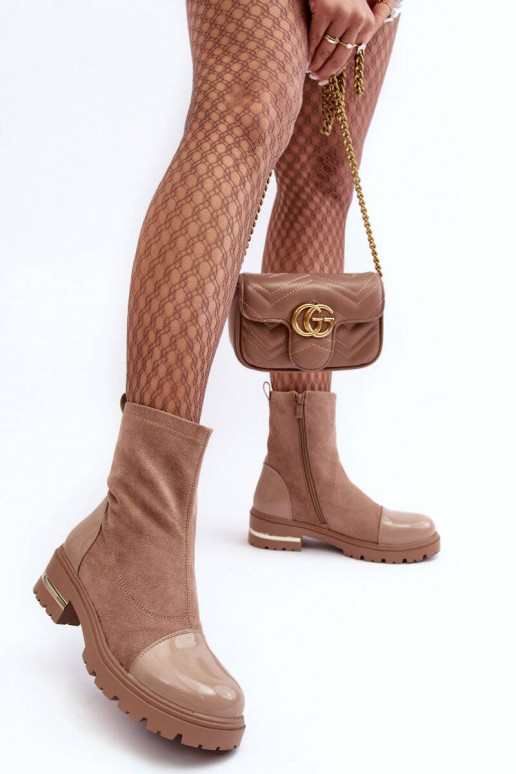Botas de modelo clássico com salto largo na cor bege Shendete