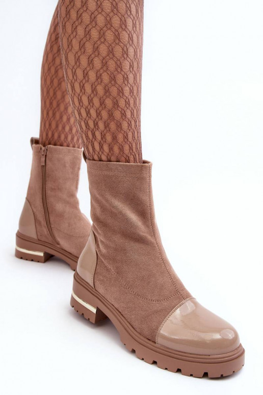 Botas de modelo clássico com salto largo na cor bege Shendete