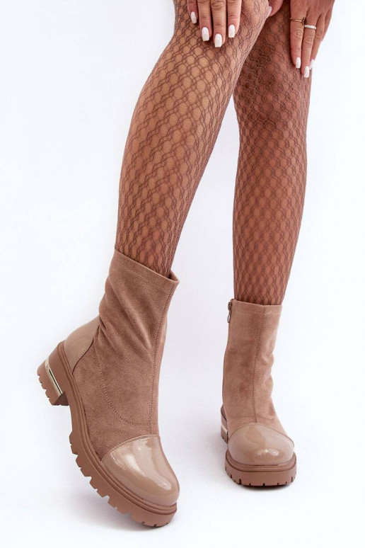 Botas de modelo clássico com salto largo na cor bege Shendete